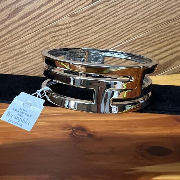 Lia Sophia Hinged Cuff Bangle Bracelet Silver Tone Geometric Chunky NEW NWT - Picture 1 of 9